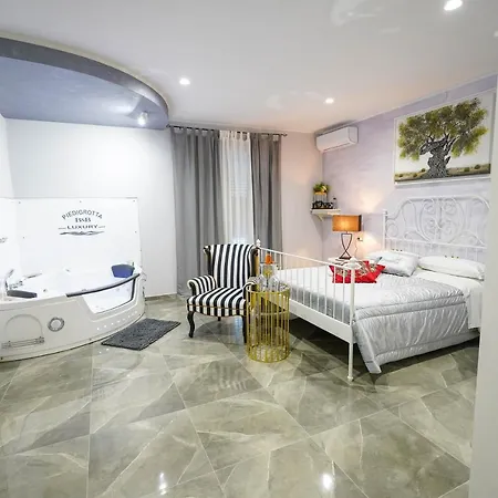 Piedigrotta Magique Luxury