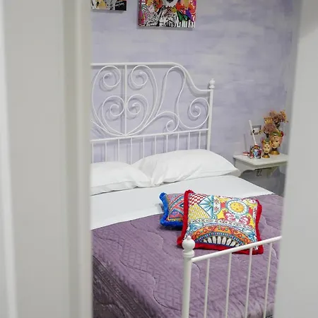 Piedigrotta Magique Luxury Couette-café