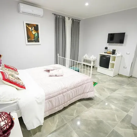 Piedigrotta Magique Luxury بيتسو
