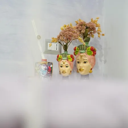 Piedigrotta Magique Luxury Couette-café Pizzo (Calabria)