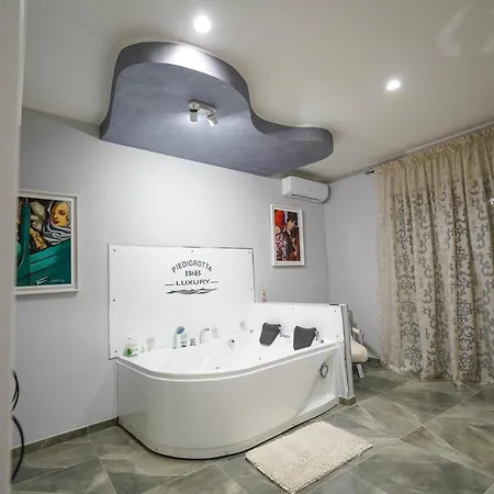 Piedigrotta Magique Luxury