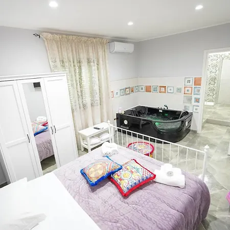 Piedigrotta Magique Luxury Bed & Breakfast 4*