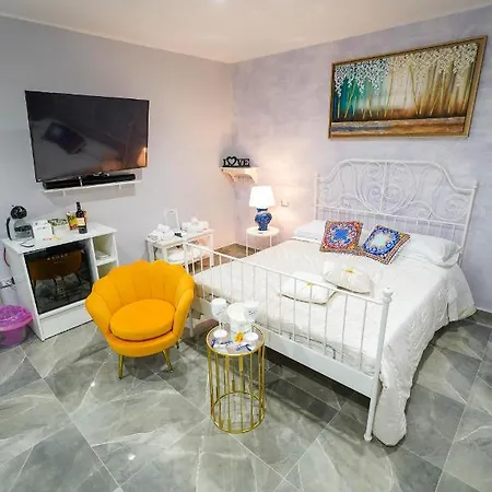 Piedigrotta Magique Luxury Bed & Breakfast 4*