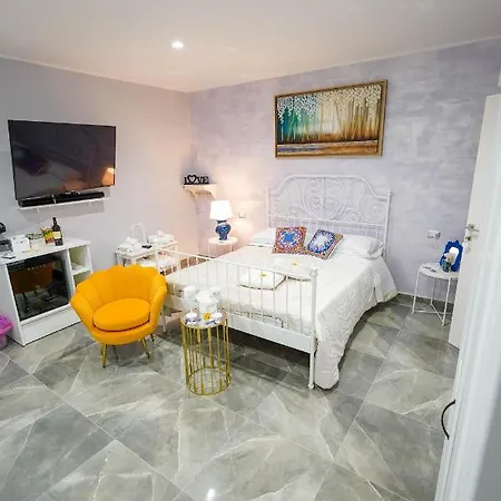 Piedigrotta Magique Luxury Bed & Breakfast 4*