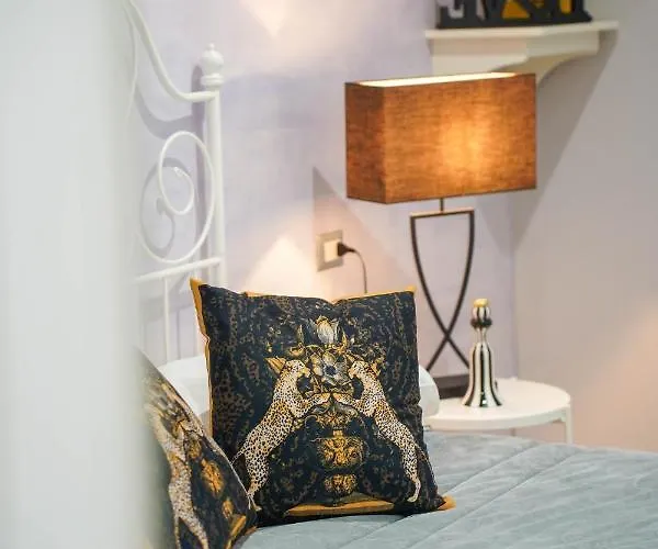 Piedigrotta Magique Luxury Bed & Breakfast 4*